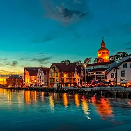 At Nicolas 11 Stavanger